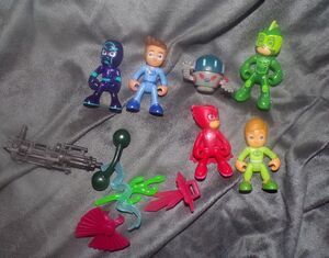 lot of 5  PJ Mask  action figure figures with some accessories   cake topper